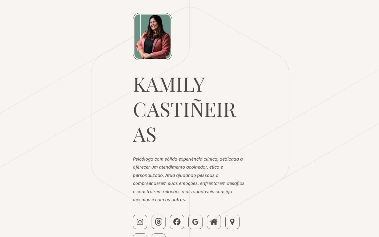 Carrd profile picture for @kamily
